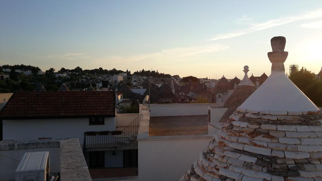 Trulli-Eu Guesthouse ألبيروبيللو المظهر الخارجي الصورة