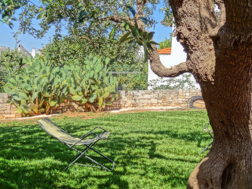 Trulli-Eu Guesthouse ألبيروبيللو المظهر الخارجي الصورة