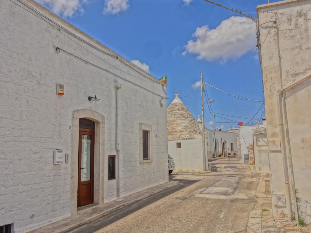 Trulli-Eu Guesthouse ألبيروبيللو المظهر الخارجي الصورة