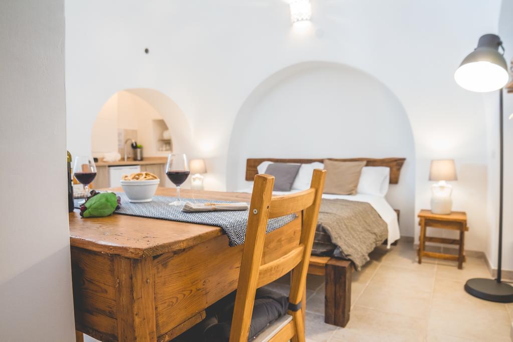 Trulli-Eu Guesthouse ألبيروبيللو المظهر الخارجي الصورة