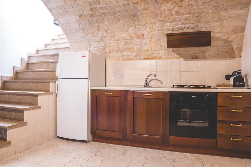Trulli-Eu Guesthouse ألبيروبيللو المظهر الخارجي الصورة