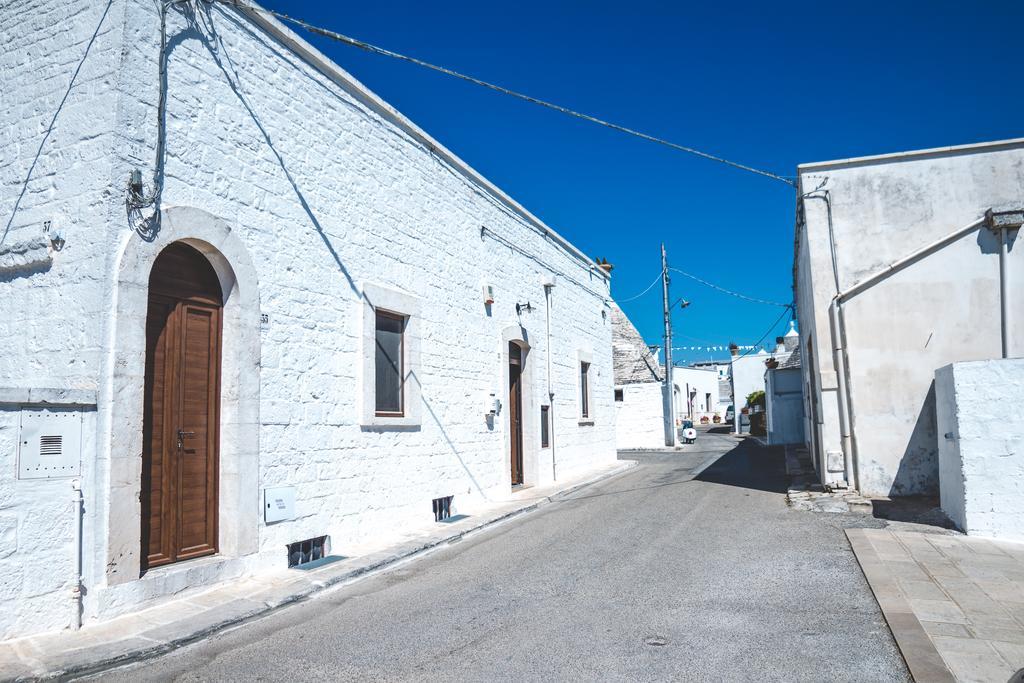 Trulli-Eu Guesthouse ألبيروبيللو المظهر الخارجي الصورة