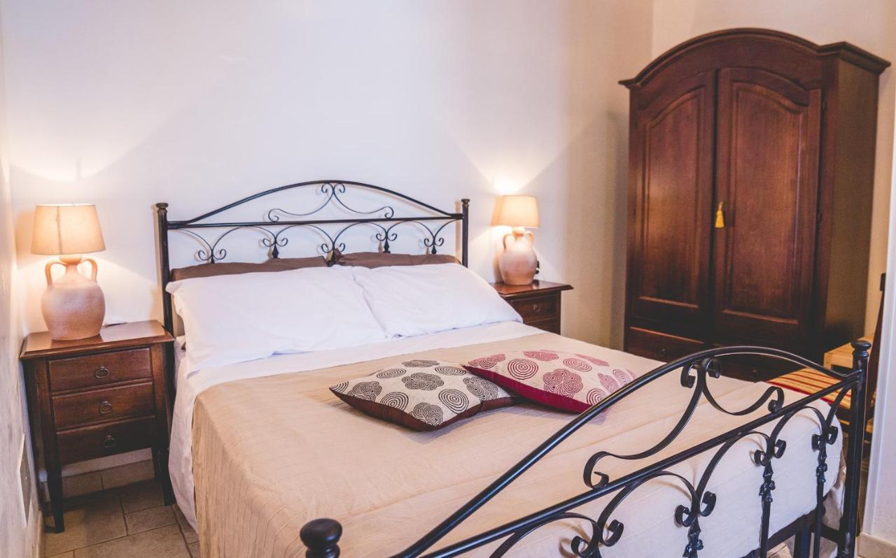 Trulli-Eu Guesthouse ألبيروبيللو المظهر الخارجي الصورة