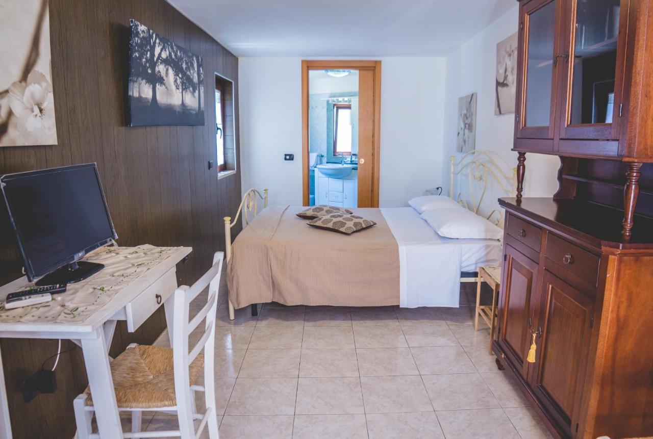 Trulli-Eu Guesthouse ألبيروبيللو المظهر الخارجي الصورة